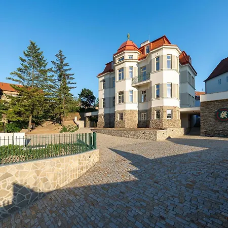 Hotel Oldcock Castle *