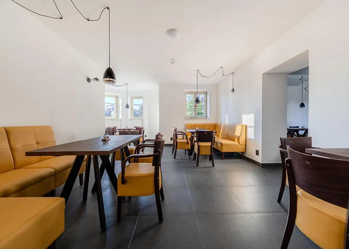 Hotel Oldcock Castle *