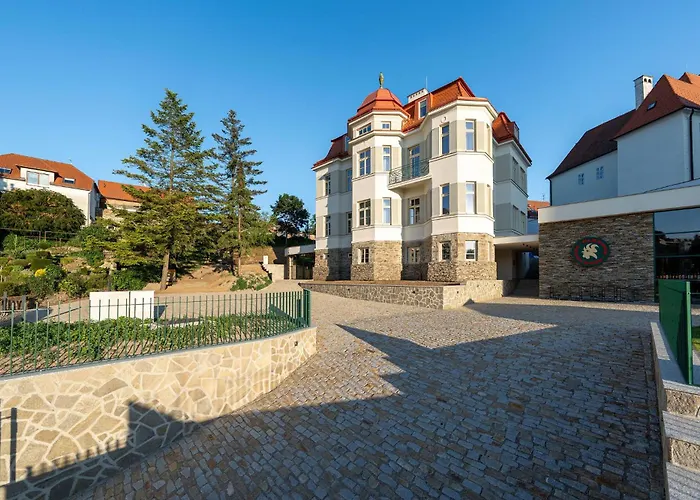 Hotel Oldcock Castle *