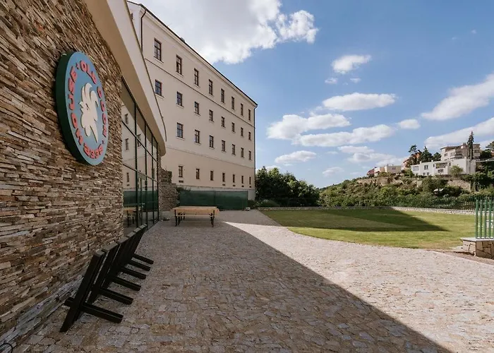 Hotel Oldcock Castle